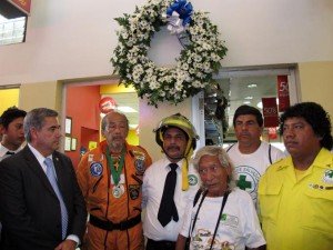 Edgar Jhony Ramos of CDS and other Salvadoran Rescue teams remember 1986.