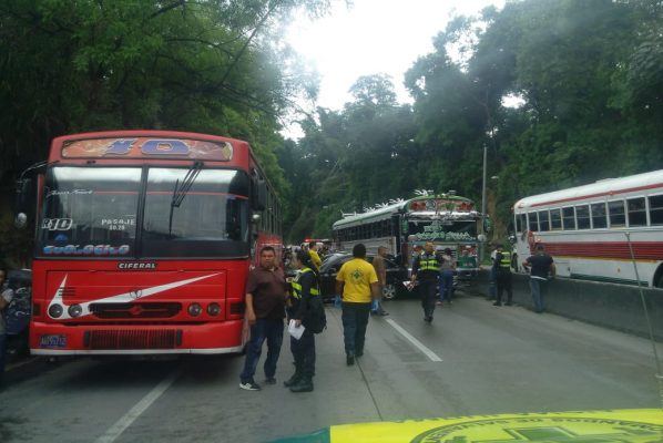 BUS LOSES BRAKES ON TRONCAL DEL NORTE “MUERTE”